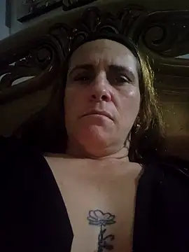 Snapshot of SeductionSilera chatting on February 16, 2025, 11:37 pm SeductionSilera online show from February 16, 2025, 11:37 pm