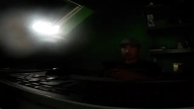 Snapshot of capoloveu chatting on September 11, 2025, 5:13 pm capoloveu online show from September 11, 2025, 5:13 pm