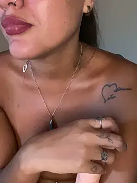 fenixgre online show from December 22, 2024, 8:36 pm