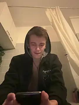 Toyjungee online show from January 7, 2025, 11:24 pm