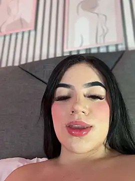 nicolette sweet  online show from February 14, 2026, 12:29 am