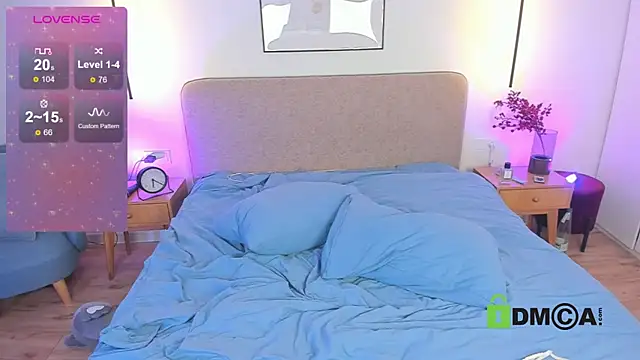 Wallflowerr online show from December 9, 2024, 4:58 pm