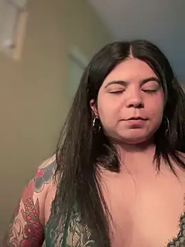 kimmiakiss22 online show from March 18, 2025, 5:31 am