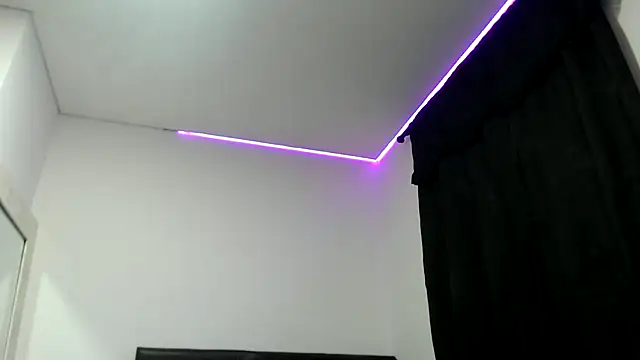 dolcemacca online show from March 7, 2025, 3:51 am