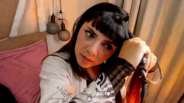 xhinata hyugax online show from March 21, 2026, 12:48 am