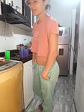 catire2323 online show from December 21, 2025, 8:16 pm