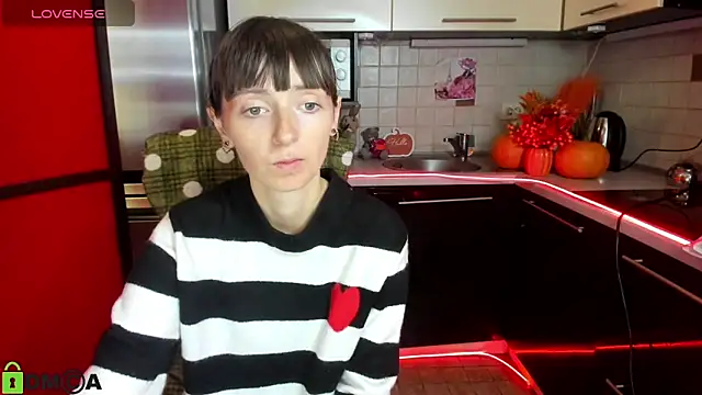 TayanaJons online show from October 2, 2025, 7:04 am