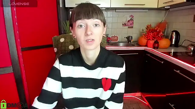 TayanaJons online show from October 15, 2025, 6:57 am