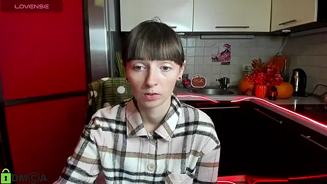 TayanaJons online show from November 11, 2025, 7:52 am