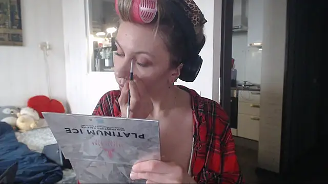 amanda kiss kiss online show from March 8, 2025, 12:41 pm