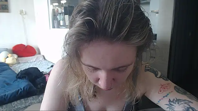 amanda kiss kiss online show from March 11, 2025, 10:18 am