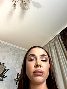 StripBianka online show from November 7, 2025, 3:12 pm