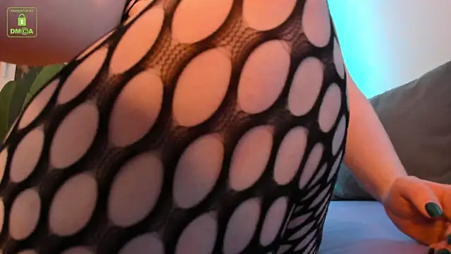 Snapshot of ErikaLust chatting on January 14, 2026, 4:18 am ErikaLust online show from January 14, 2026, 4:18 am