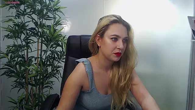 AvaBlue  online show from January 31, 2025, 4:14 am