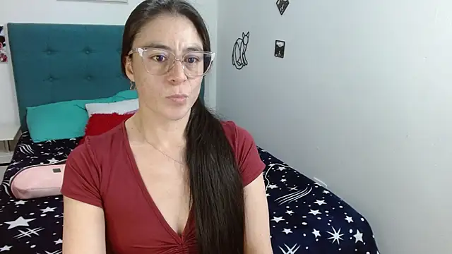 Snapshot of antonella_sweet33 chatting on June 19, 2026, 9:40 pm antonella sweet33 online show from June 19, 2026, 9:40 pm