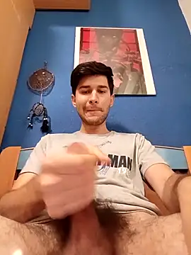 Snapshot of Esti02 chatting on October 6, 2025, 9:18 am Esti02 online show from October 6, 2025, 9:18 am