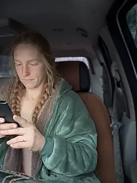 GoldenFlameGoddess online show from February 8, 2026, 3:26 pm