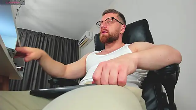 Findom guy online show from February 1, 2026, 2:15 pm