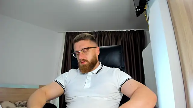 Snapshot of Findom_guy chatting on June 3, 2026, 3:17 pm Findom guy online show from June 3, 2026, 3:17 pm