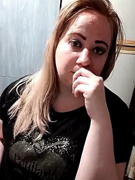 D Marinna online show from February 21, 2026, 7:04 pm