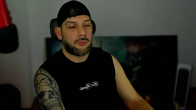 LexXHardy online show from January 24, 2025, 8:32 pm