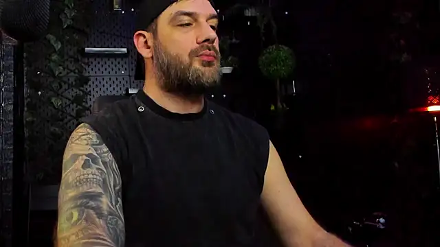 LexXHardy online show from April 18, 2026, 4:33 pm