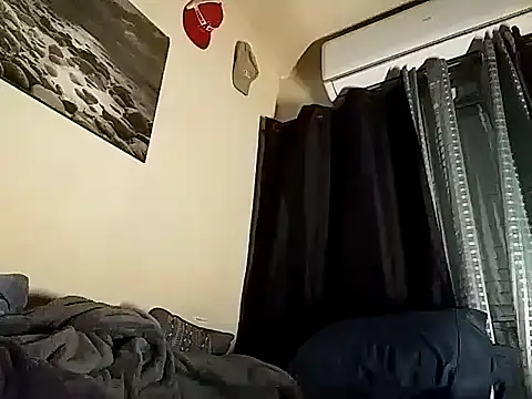 Snapshot of hotraillX chatting on December 29, 2024, 5:31 am hotraillX online show from December 29, 2024, 5:31 am