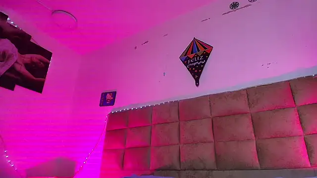  sex mia online show from October 8, 2025, 7:22 pm