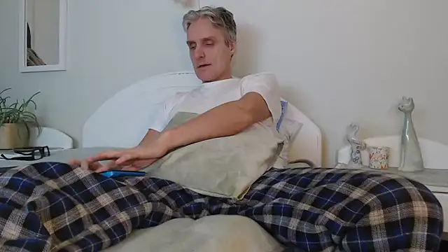 StrongBill online show from December 27, 2024, 3:48 pm