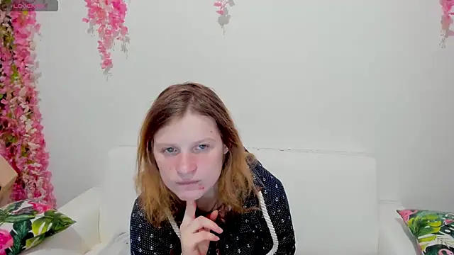 Kathlyn  Heath online show from February 17, 2026, 1:29 pm