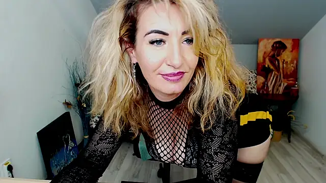 Cassandra Hotty online show from February 28, 2025, 11:03 am