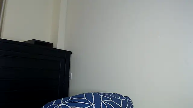 NIKKIE LOVE online show from March 30, 2026, 7:31 am