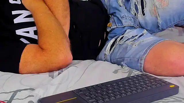 michacosio online show from March 1, 2025, 10:10 pm