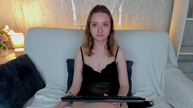 Snapshot of Linda_Bryant chatting on May 15, 2026, 11:34 pm Linda Bryant online show from May 15, 2026, 11:34 pm
