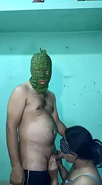 Snapshot of hotty_Sexy-couple chatting on December 6, 2024, 11:44 am hotty Sexy-couple online show from December 6, 2024, 11:44 am