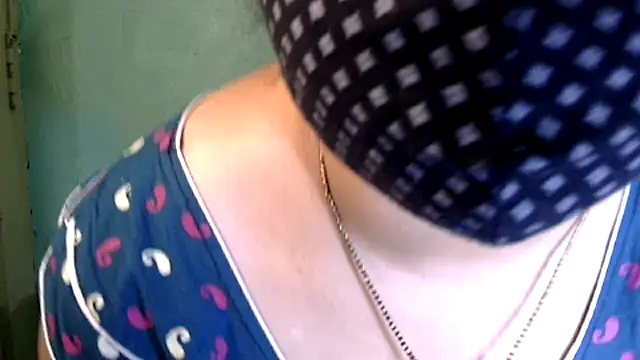 Snapshot of hotty_Sexy-couple chatting on December 19, 2024, 10:13 am hotty Sexy-couple online show from December 19, 2024, 10:13 am