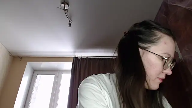 Snapshot of MiriamOr chatting on February 26, 2025, 7:20 am MiriamOr online show from February 26, 2025, 7:20 am