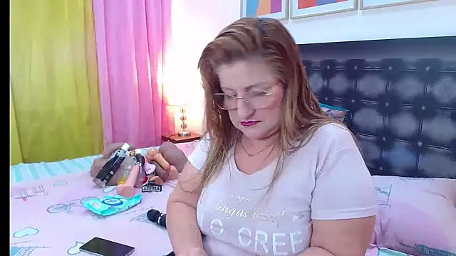 sandra 20 online show from May 21, 2026, 10:44 am
