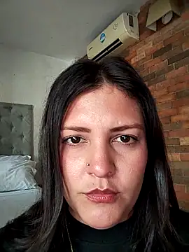 Snapshot of Mia_Hampton chatting on October 4, 2025, 6:39 pm Mia Hampton online show from October 4, 2025, 6:39 pm