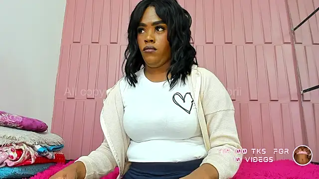 Briana Wells  online show from September 30, 2025, 2:00 pm