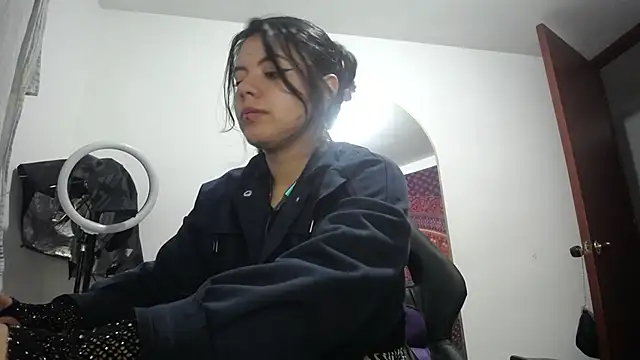 Yourmadame P online show from February 17, 2026, 3:47 am