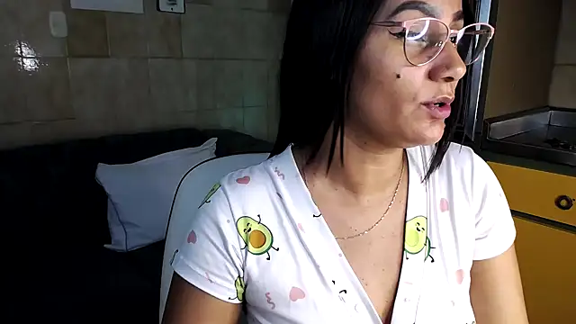 Leticia goddes online show from November 6, 2025, 5:30 am