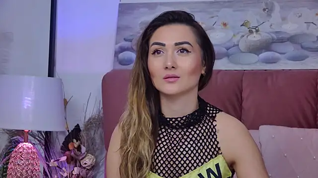 NicolLopeze online show from February 6, 2025, 3:20 pm