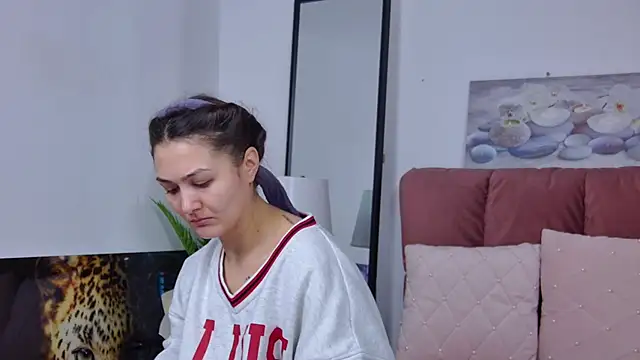 NicolLopeze online show from February 26, 2025, 7:20 am