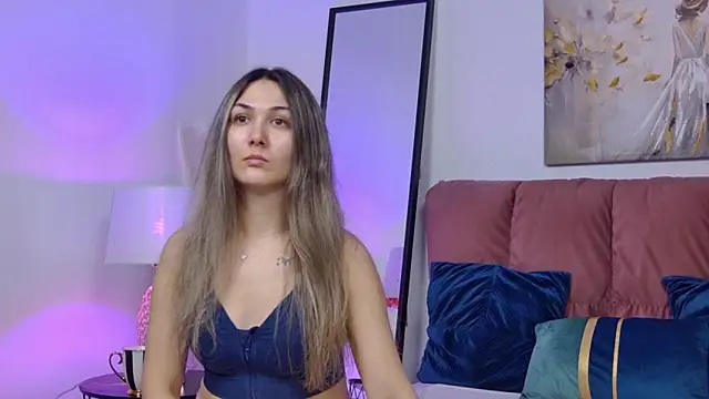 NicolLopeze online show from February 12, 2026, 1:50 pm