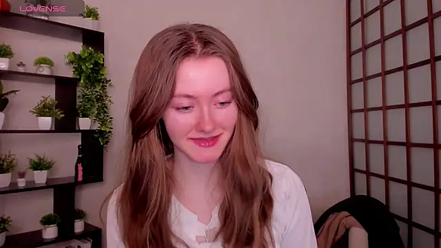 KateCuddle online show from March 12, 2026, 2:39 am