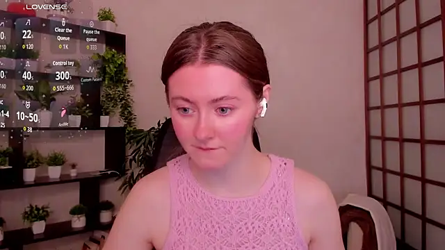 KateCuddle online show from April 23, 2026, 2:46 am