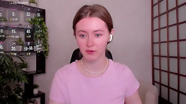 KateCuddle online show from June 29, 2026, 2:07 am