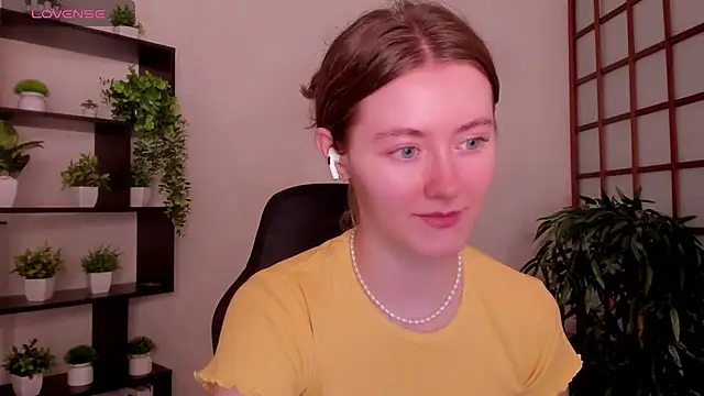 KateCuddle online show from July 13, 2026, 2:36 am