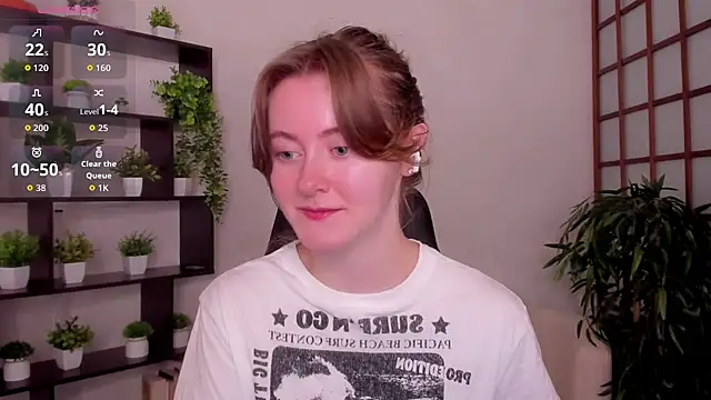 KateCuddle online show from July 20, 2026, 2:48 am